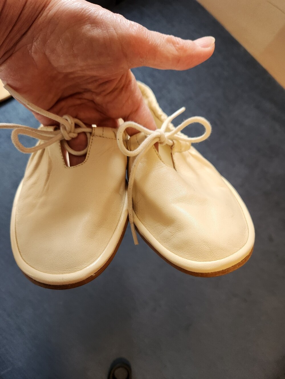 Pilcro By Anthropologie Women’s Cream Bow Tie Ballet Flats 37 - Picture 5 of 13